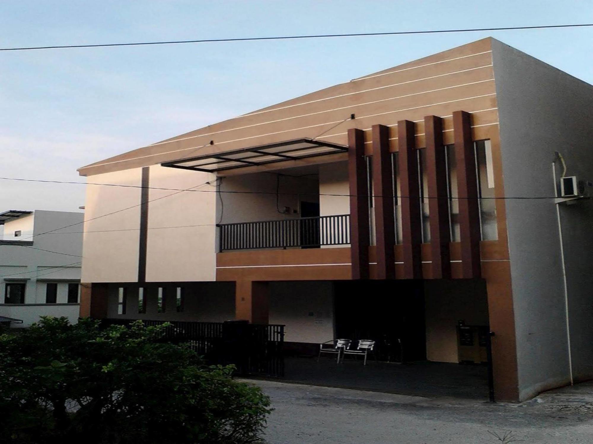 Comfort House Hotel Balikpapan  Exterior foto